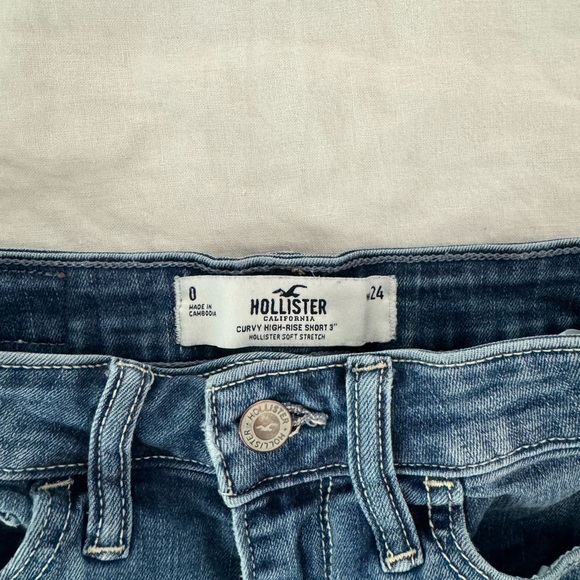 Hollister jean shorts - Picture 2 of 3